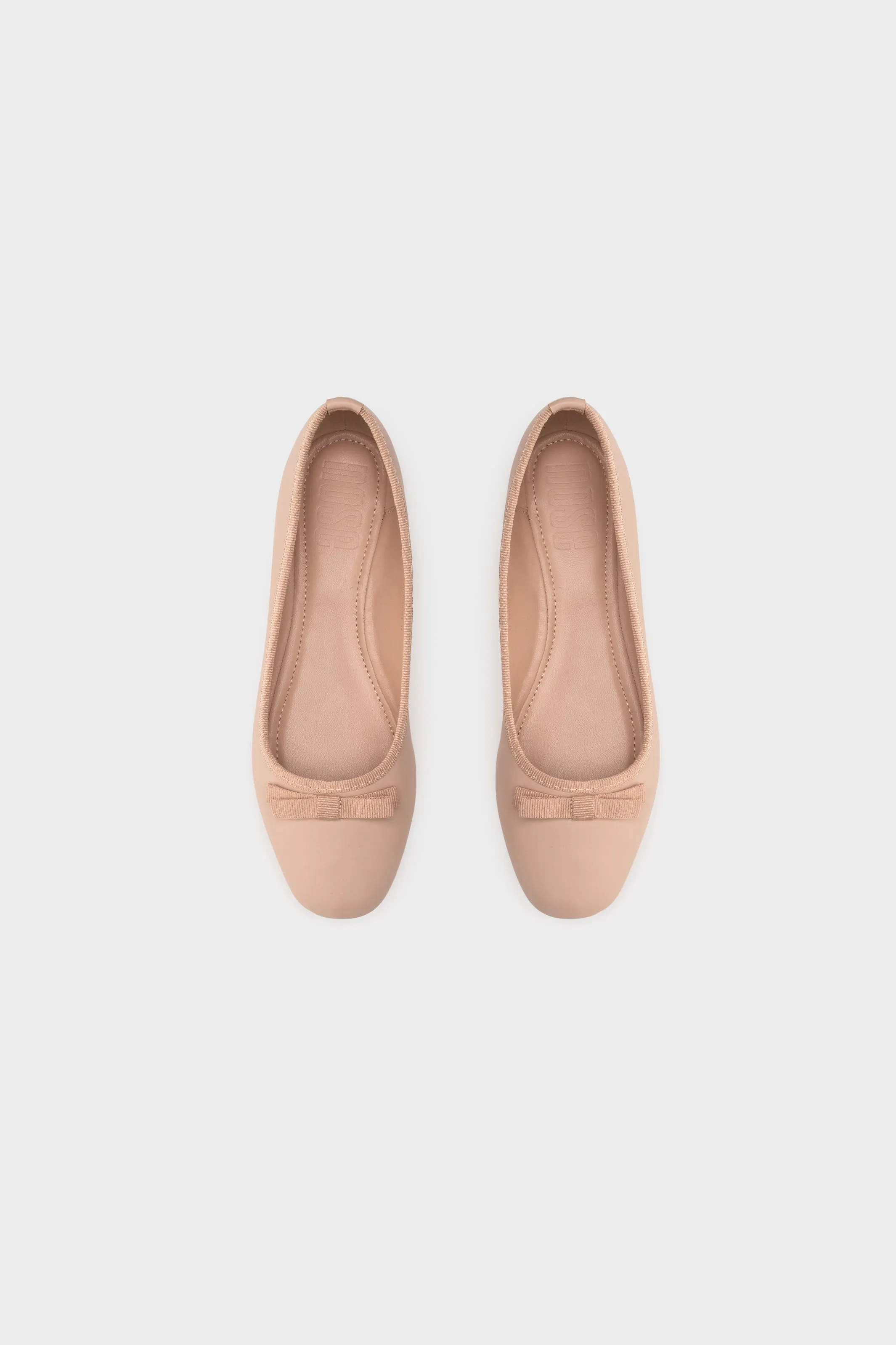 BOW FLAT PUMP