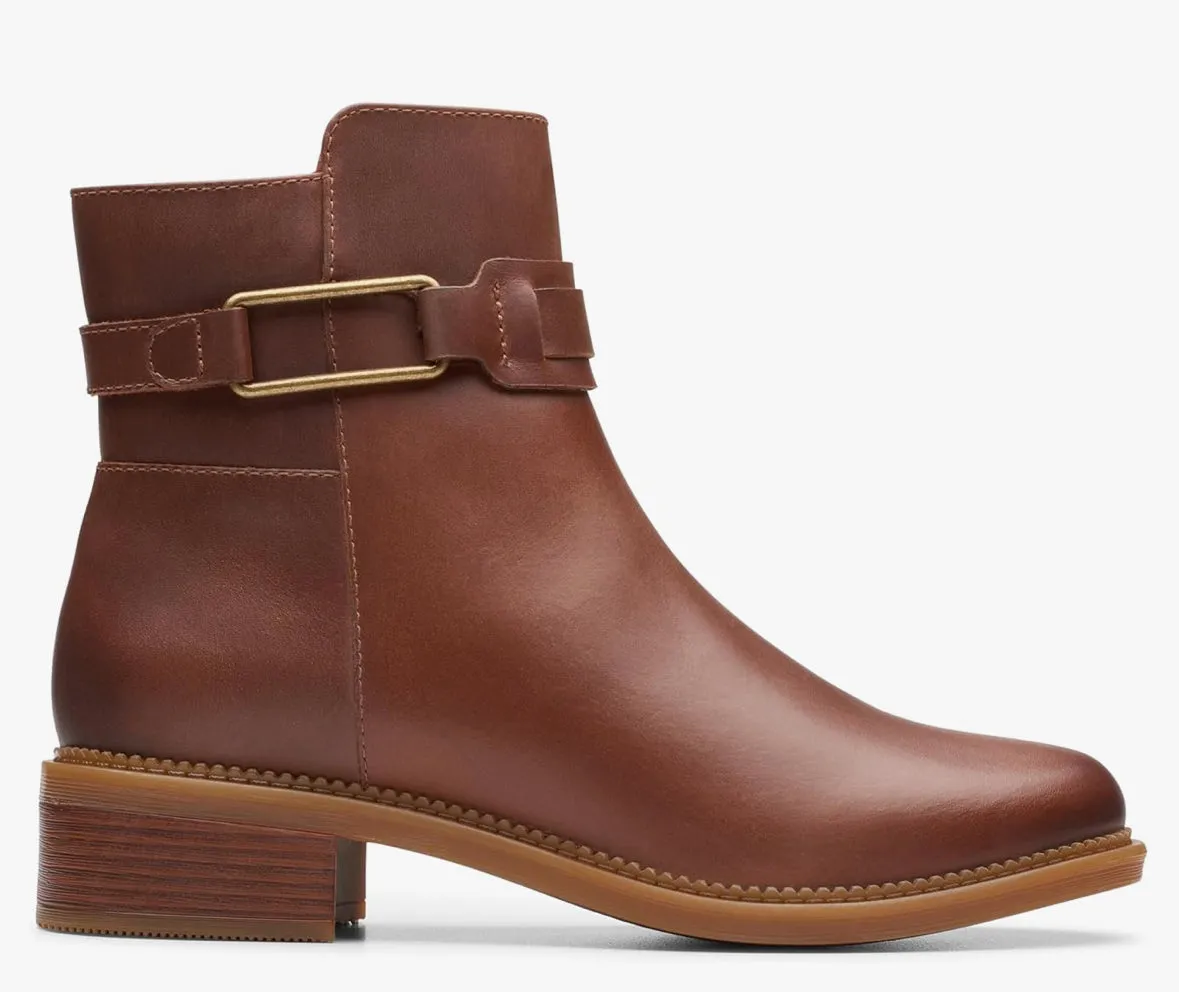 Clarks: Maye Bella Boots in Tan 26179641