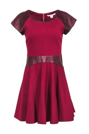Diane von Furstenberg - Red & Maroon Leather Trim Dress Sz 6
