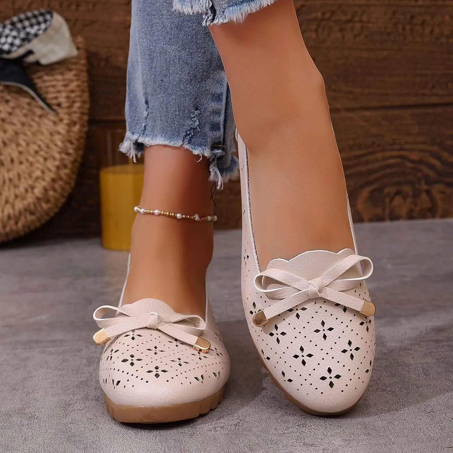 Women's Casual Slip On Shoes Breathable Comfortable Flat Walking Loafers for Daily Wear Travel Outfit