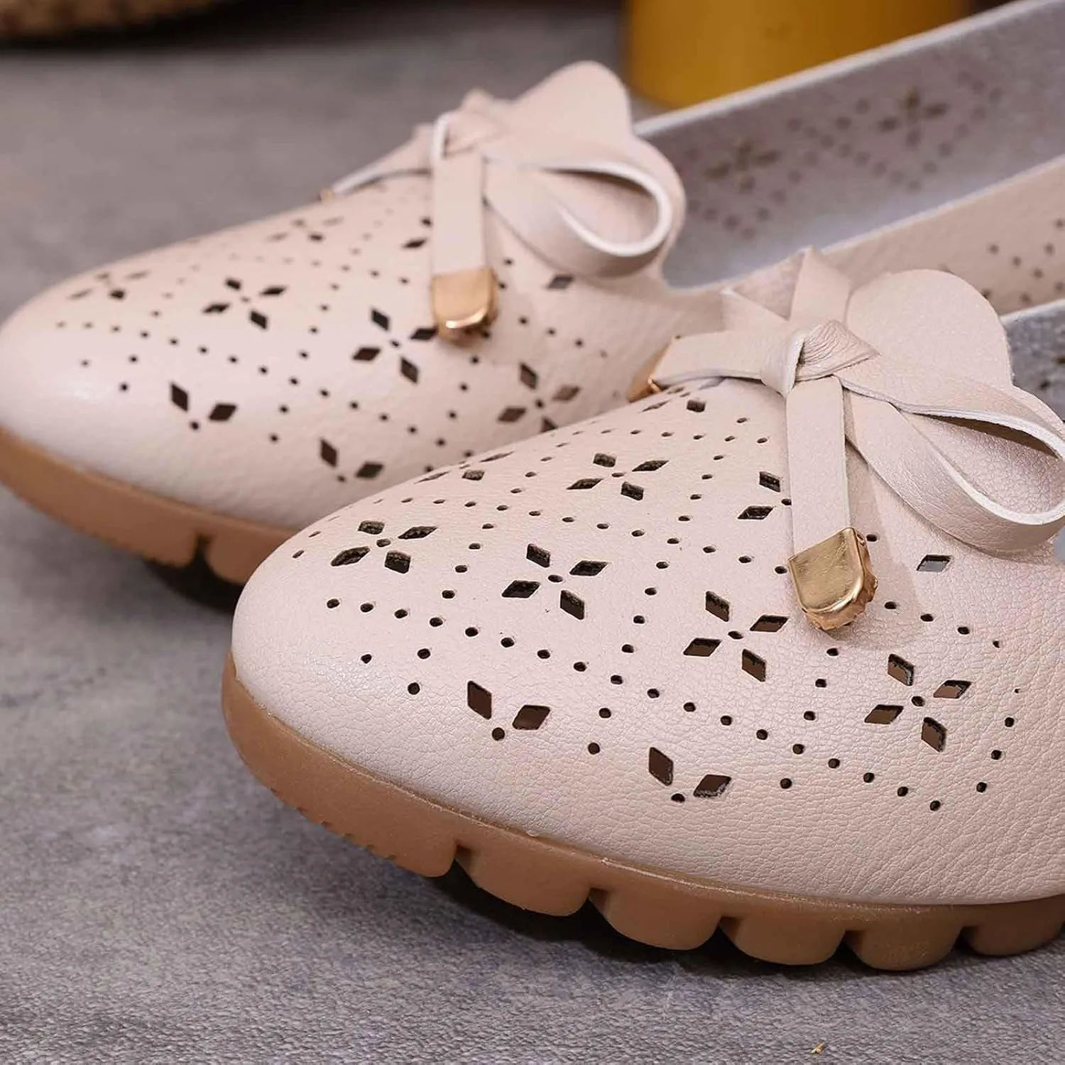 Women's Casual Slip On Shoes Breathable Comfortable Flat Walking Loafers for Daily Wear Travel Outfit
